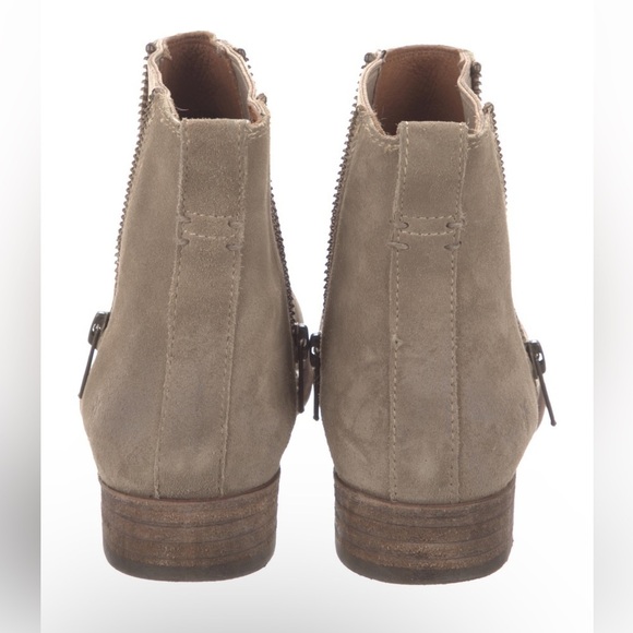 NWOT FRYE CHELSEA ZIPPER BOOTIES - Picture 4 of 10